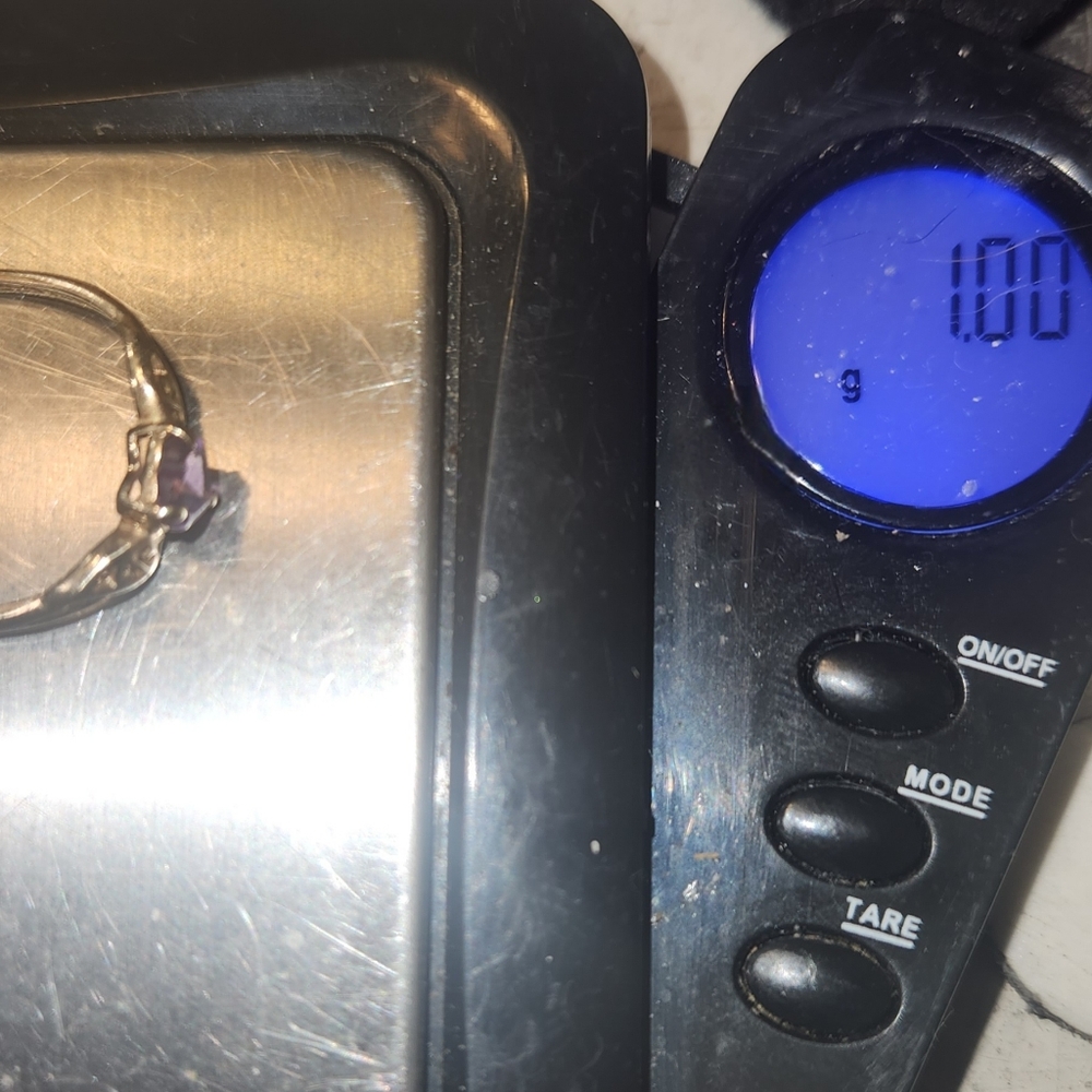 10kt Gold Heart Ring with Amethyst - Picture 4 of 15